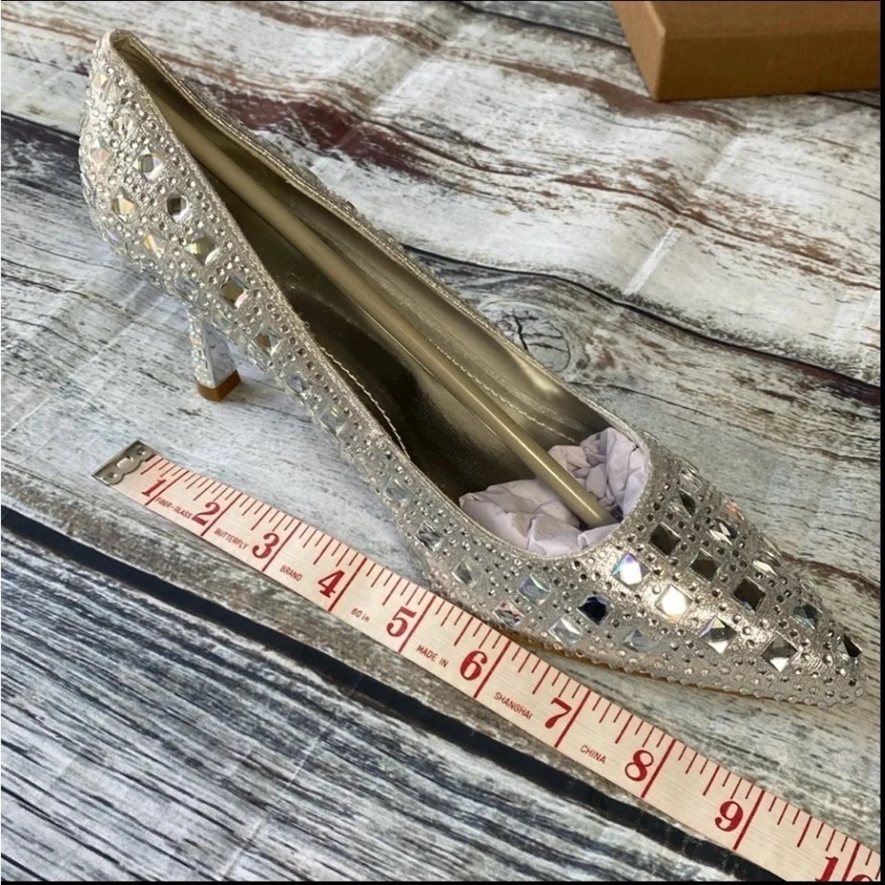 OMINE Women’s Pointed Toe Heels – Silver Rhinestone Embellished – Size 7